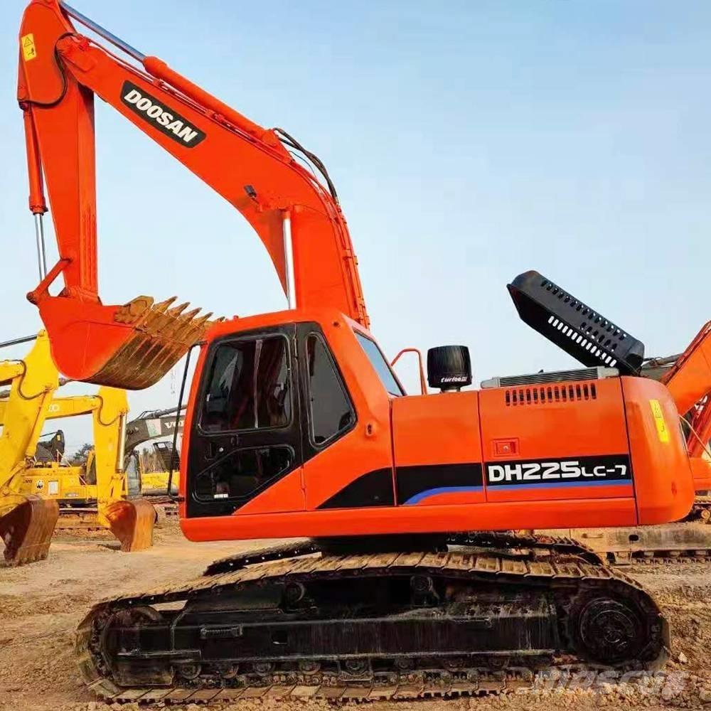 Doosan 225 Верижен екскаватор