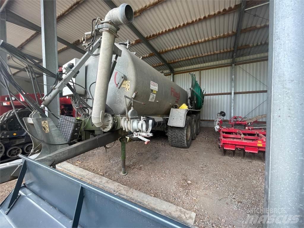 Fliegl PFW 20000 Цистерни за цимент