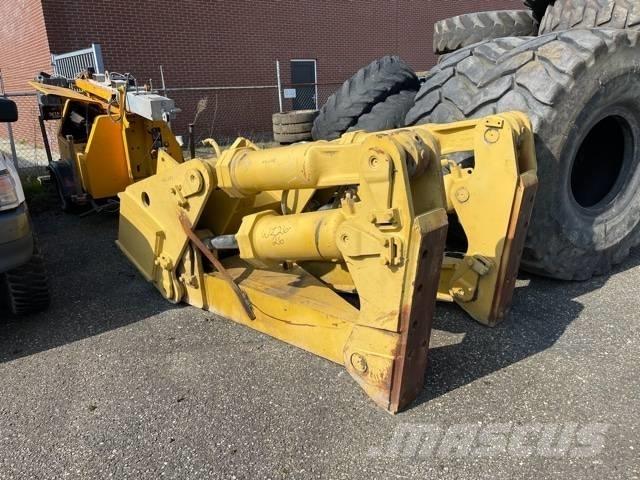 CAT D 8 R Ripper Други компоненти