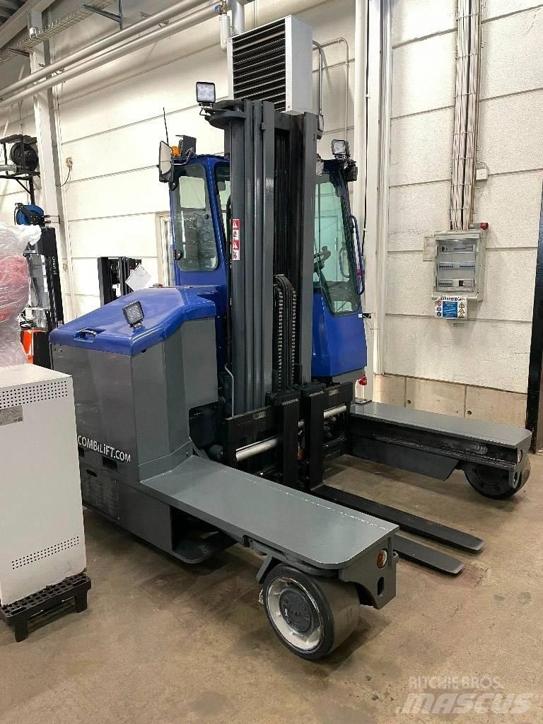 Combilift C4000ET Повдигач с движение в 4 посоки