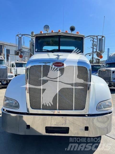 Peterbilt 384 Влекачи