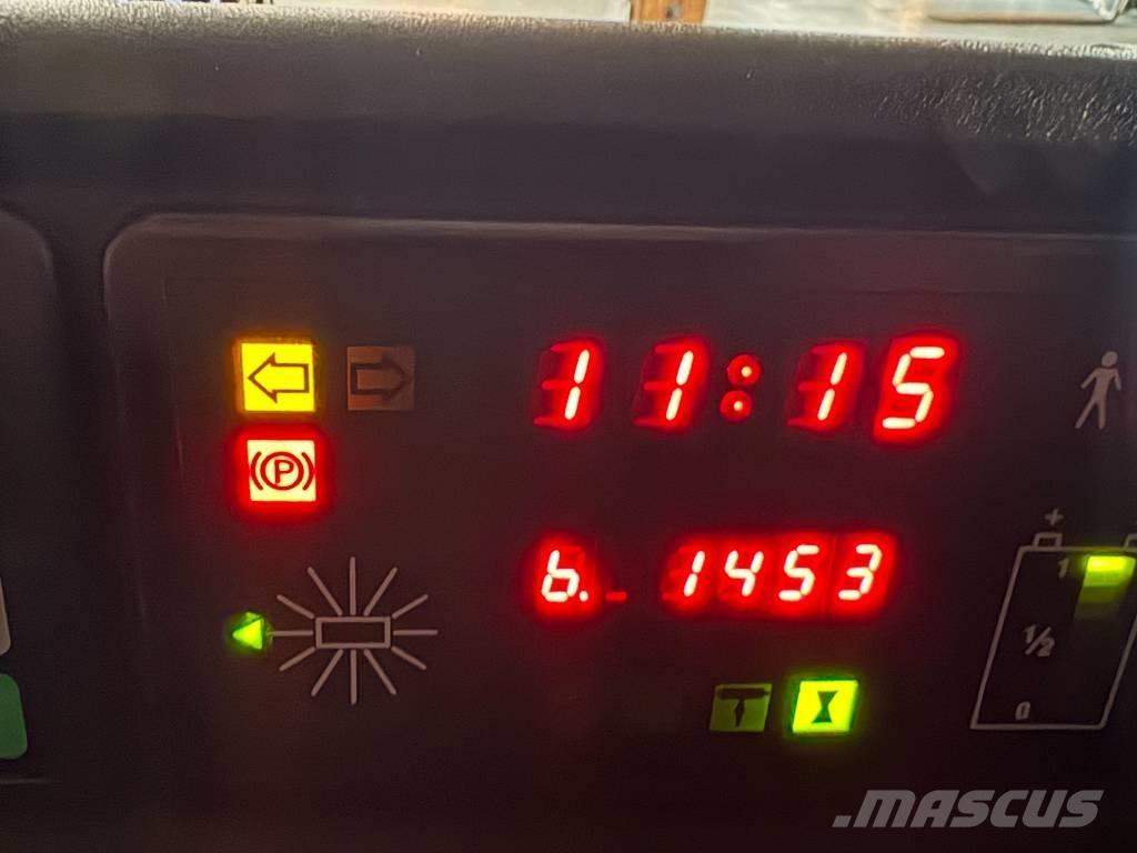 Toyota RRE 140 Ретрак/ Високоповдигач с изместване на вилката напред