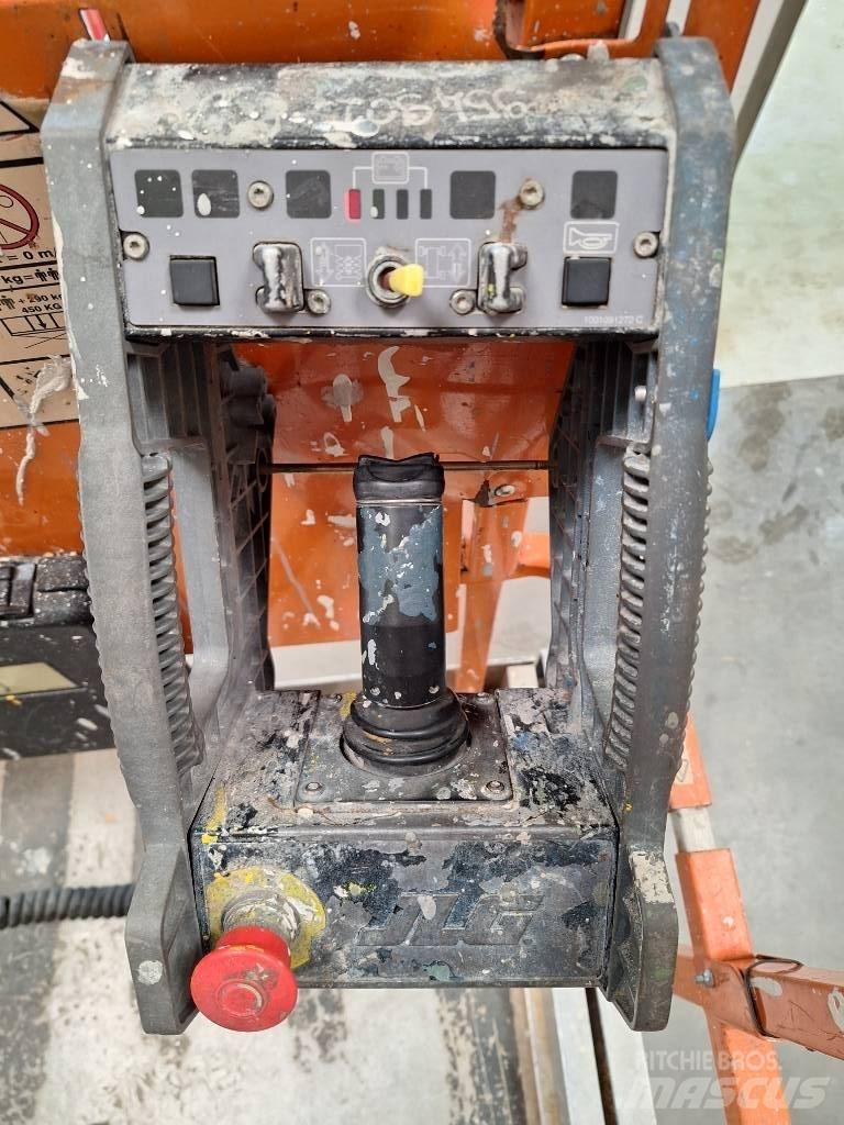 JLG 2646 ES Ножични работни платформи