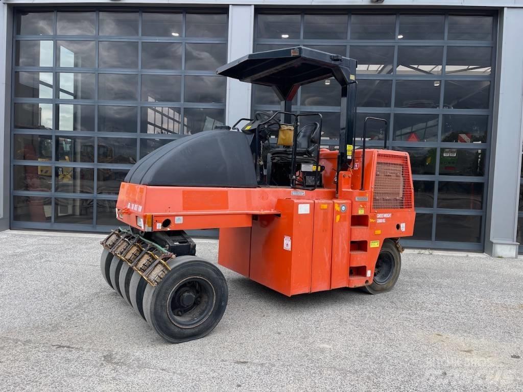 Dynapac CP 142 Пневматични гумени  ролки
