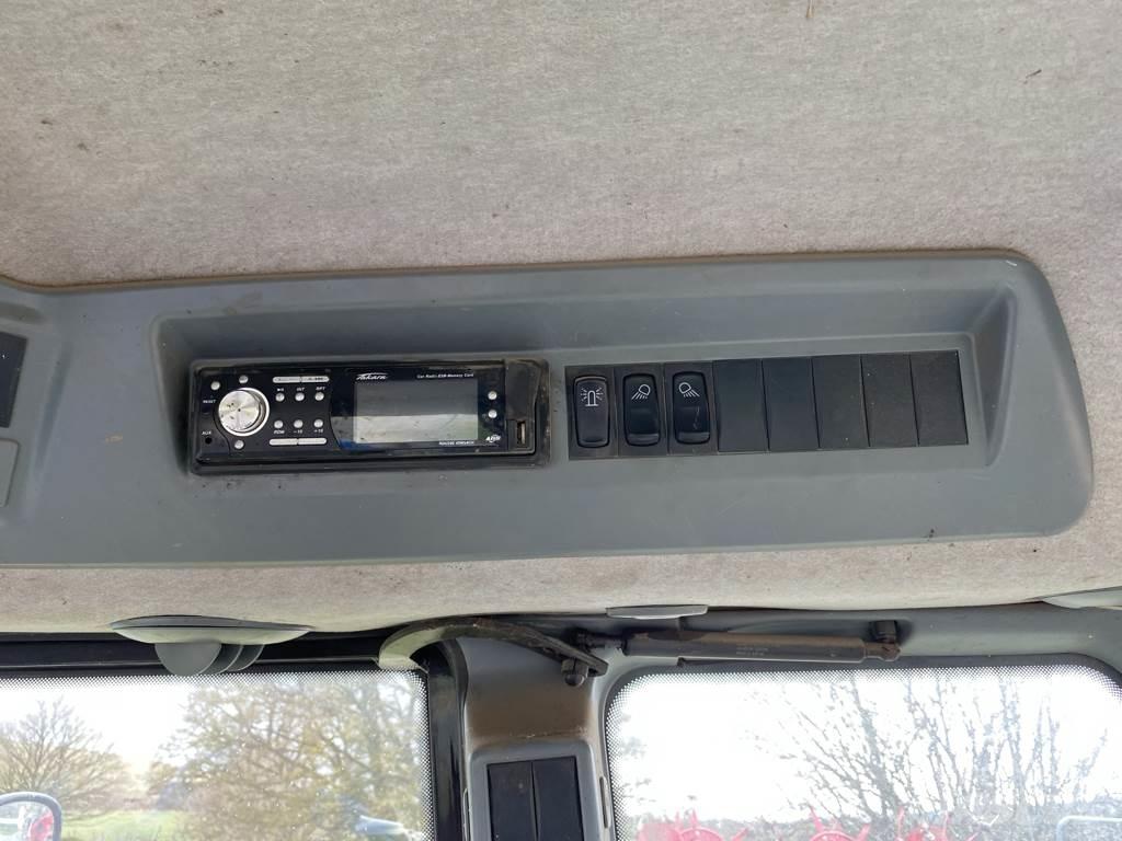 Valtra N92 HITECH Трактори