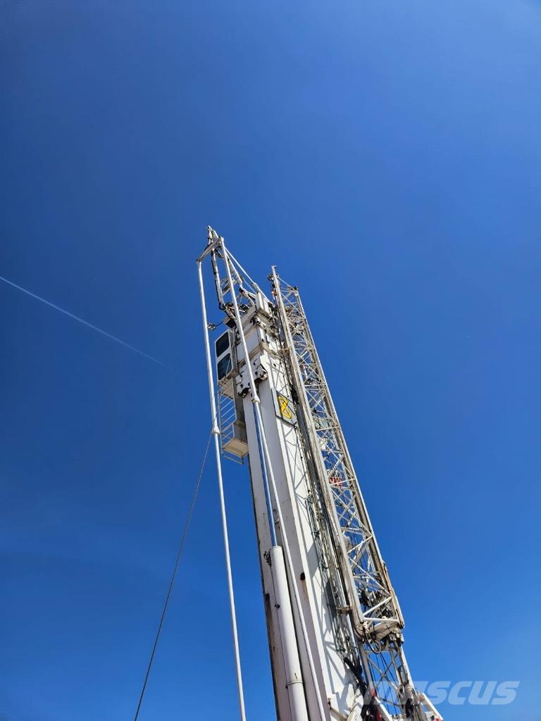 Spierings AT5 - 599 Самоповдигащи кранове