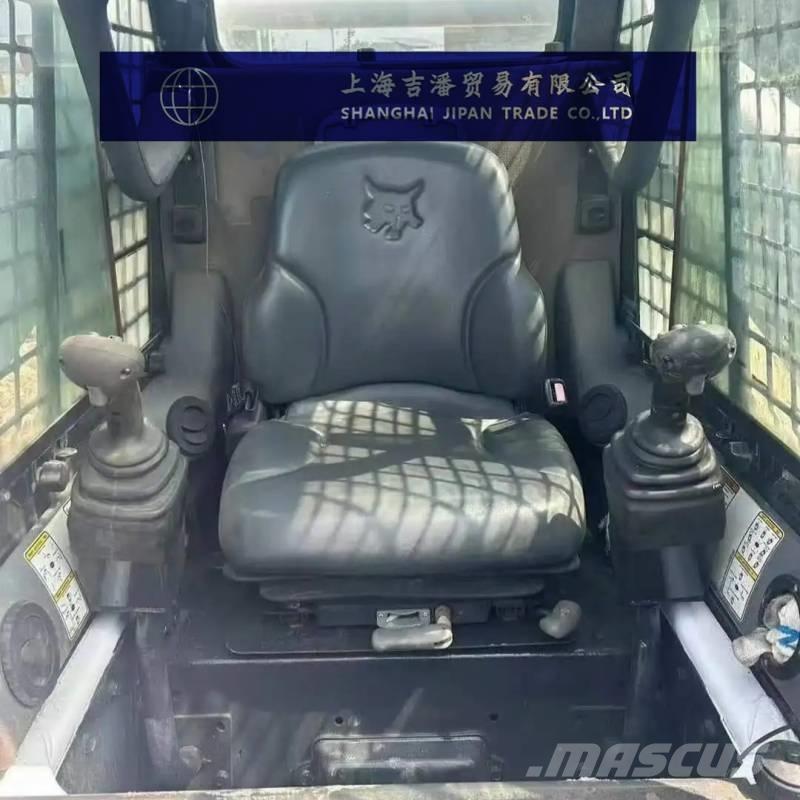 Bobcat S 330 Мини товарачи
