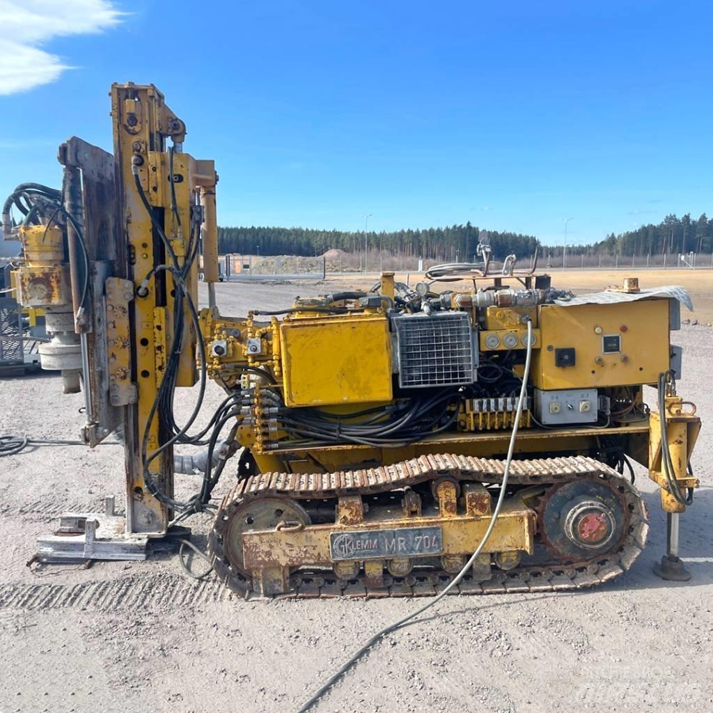 Klemm MR704 Пилоти
