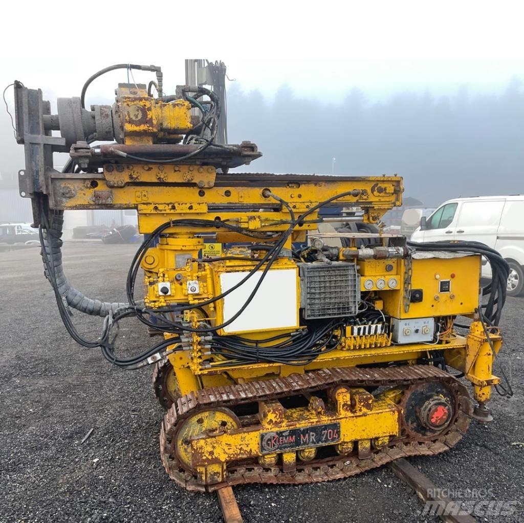 Klemm MR704 Пилоти
