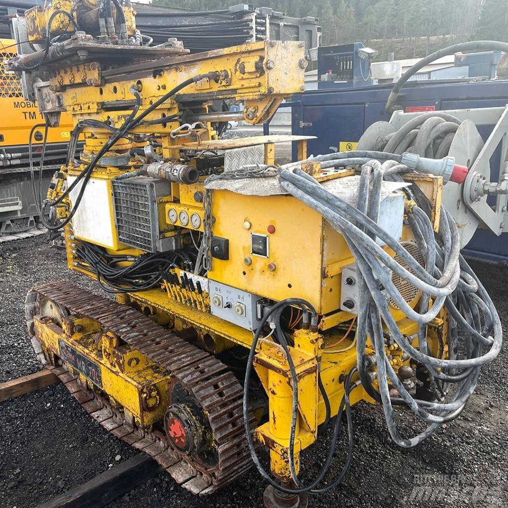Klemm MR704 Пилоти
