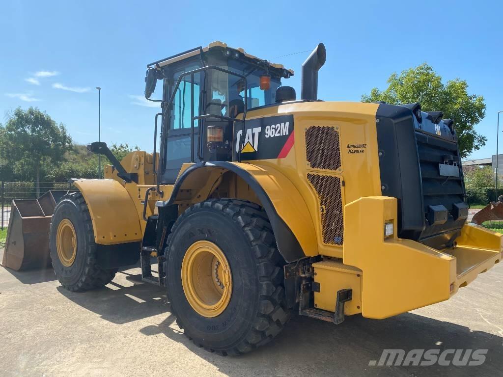CAT 962 M Колесни товарачи