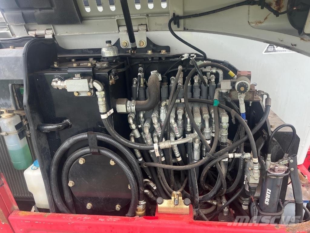 Takeuchi TB 230 Мини екскаватори < 7 т