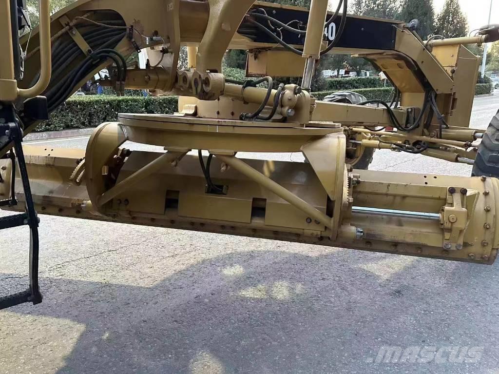 CAT 140 GC Грейдери