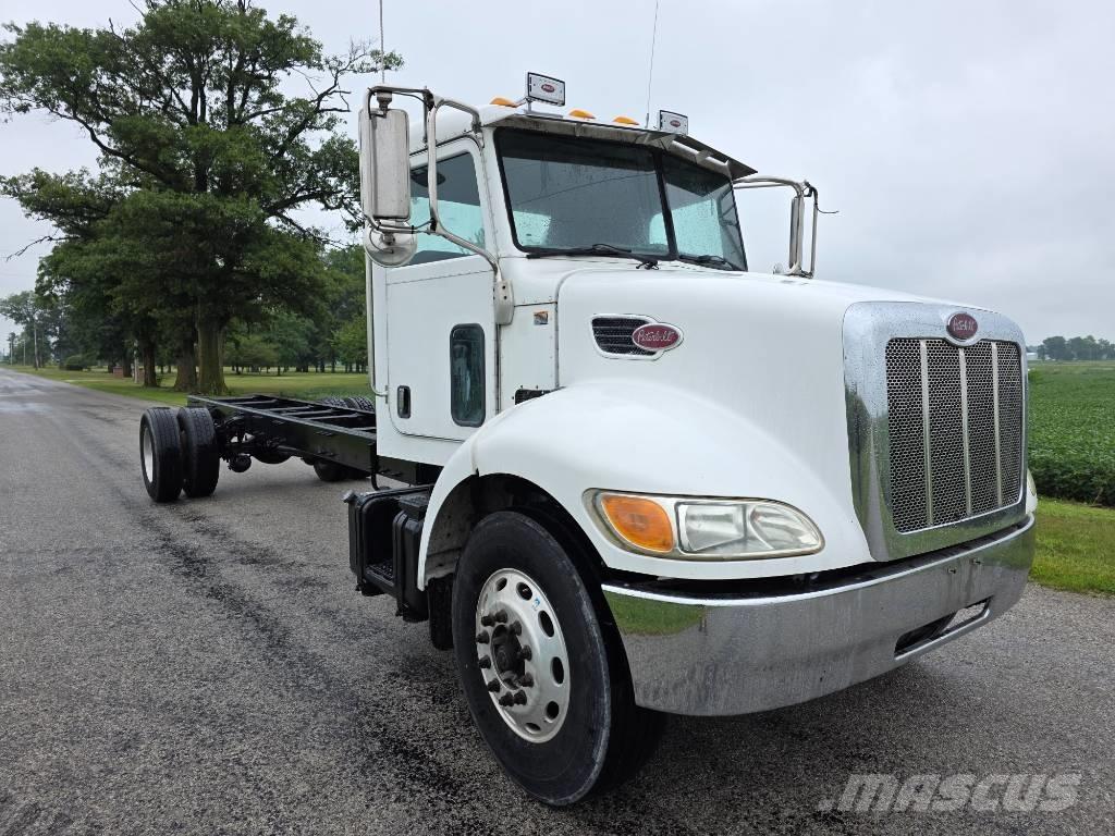Peterbilt 335 Шаси кабини