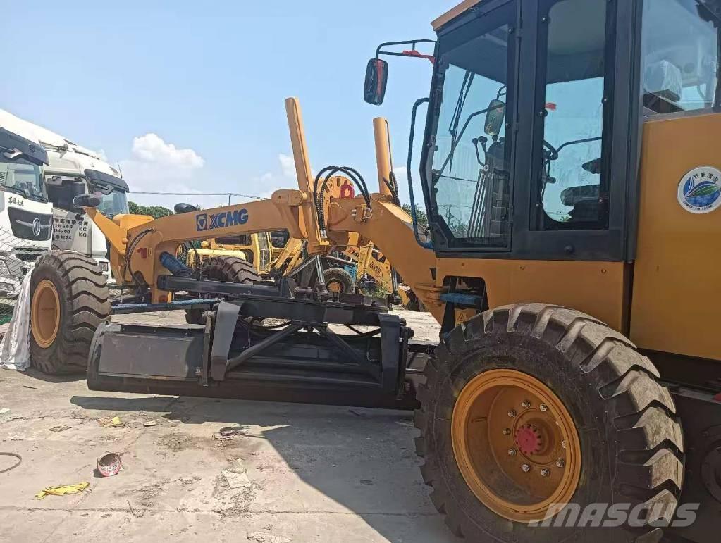 XCMG GR 1803 Грейдери
