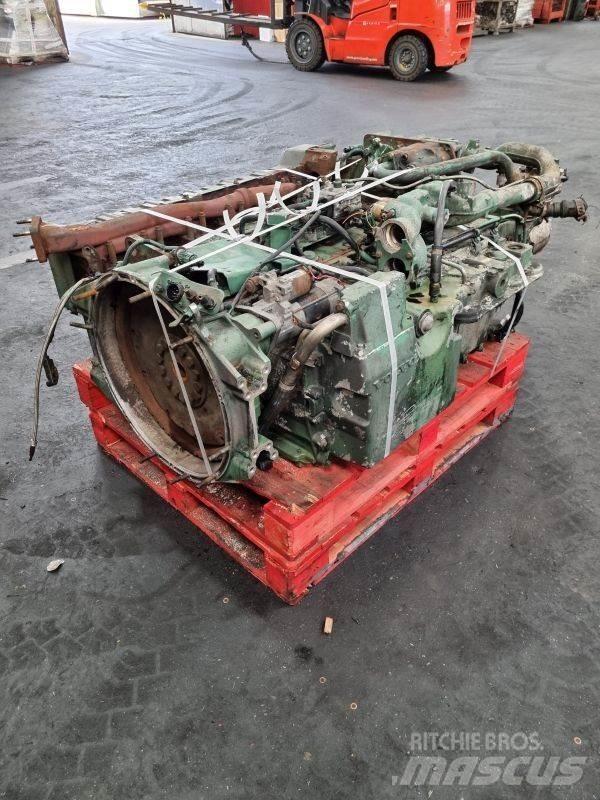 Volvo DH12D Двигатели