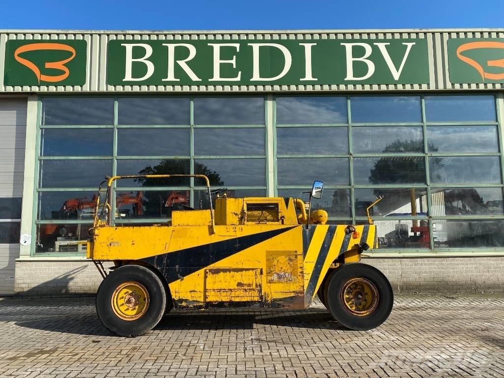 Clark Equipment Гуми