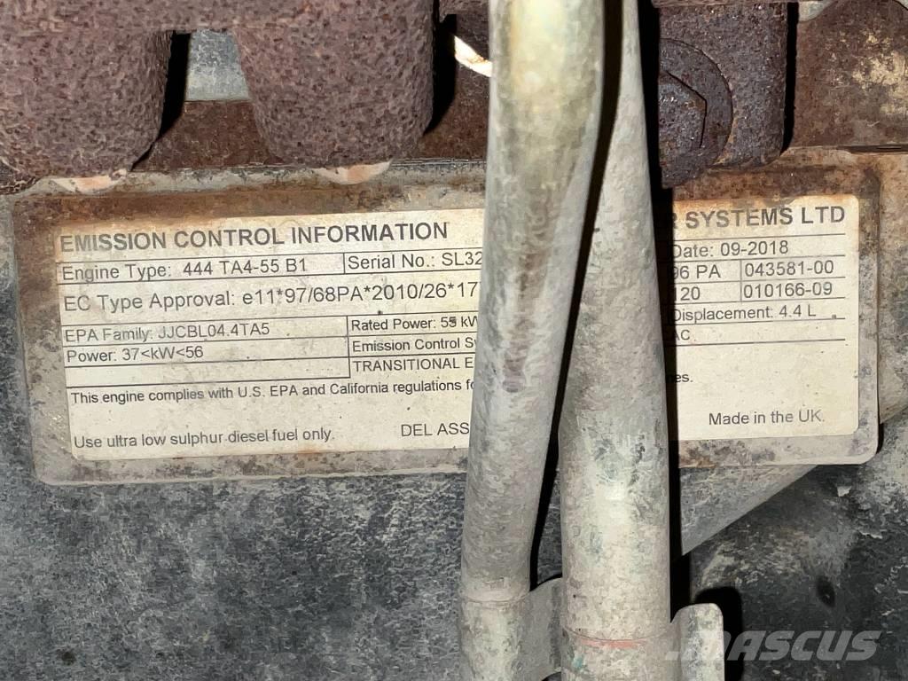 JCB 3 CX 14 LF WM Товарач със заден ексватор