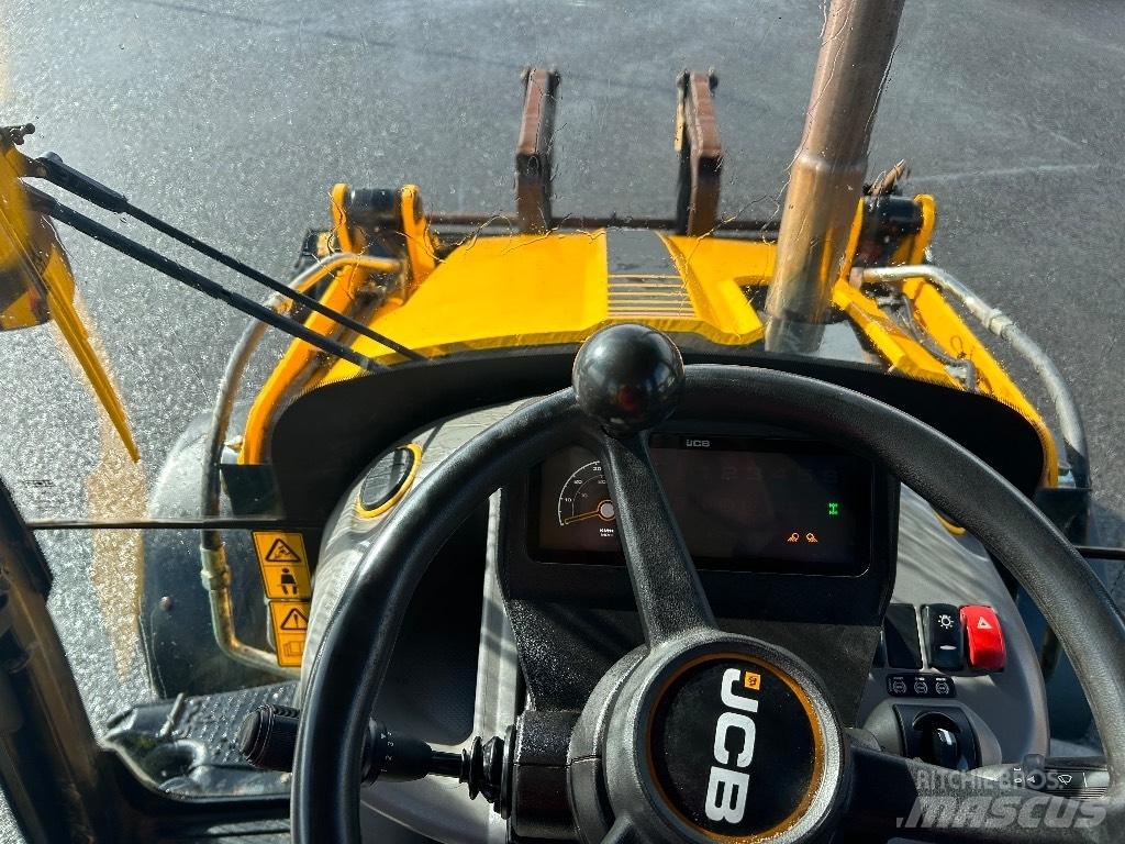JCB 3CX 81kW / 108 BHP Товарач със заден ексватор