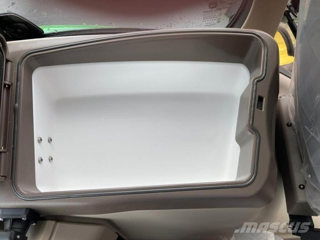 John Deere 6R250 Трактори