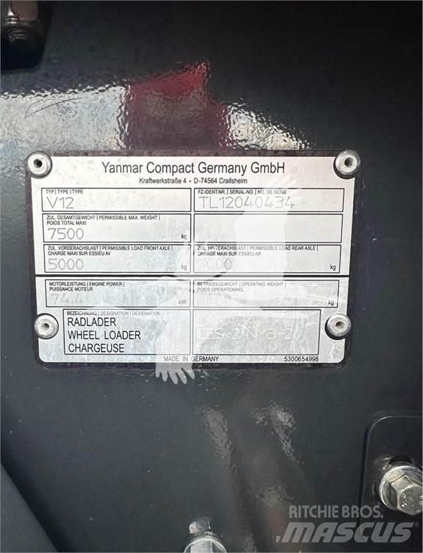 Yanmar V12 Колесни товарачи