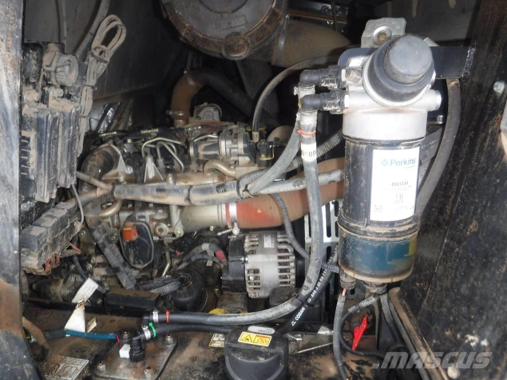 Mecalac 6 MDX Странични самосвали