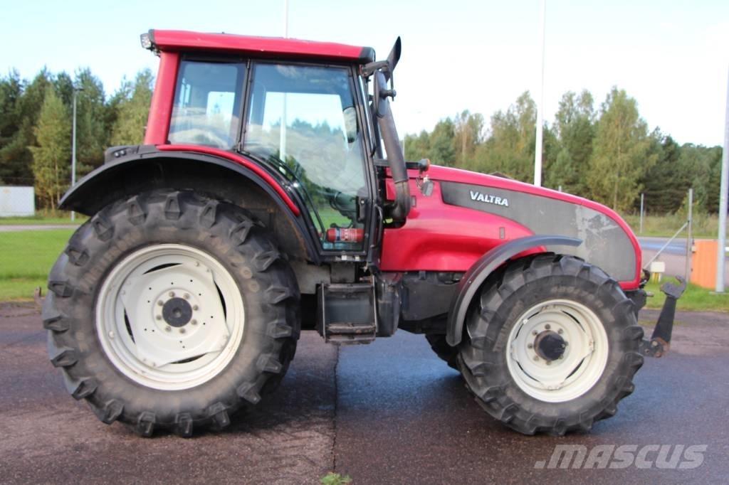 Valtra T 131 Трактори