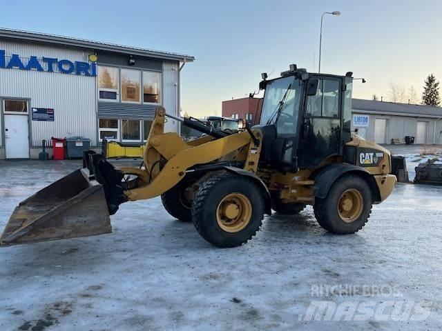 CAT 908H Колесни товарачи