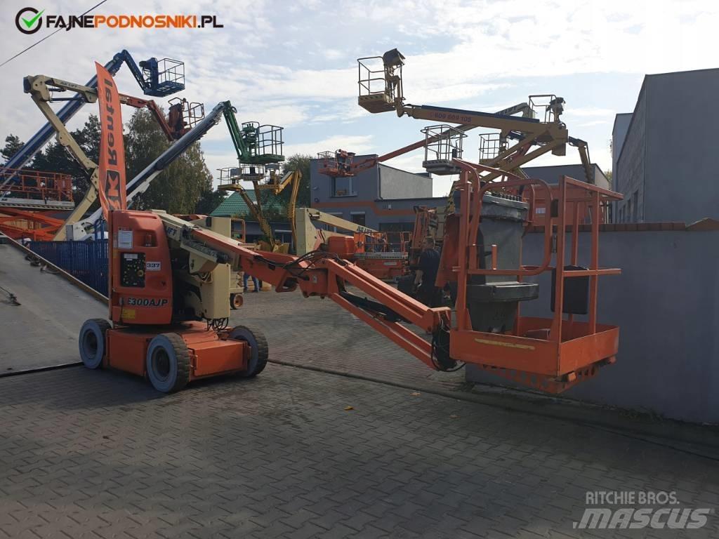 JLG E 300 AJP Съчленени стрелови подемници