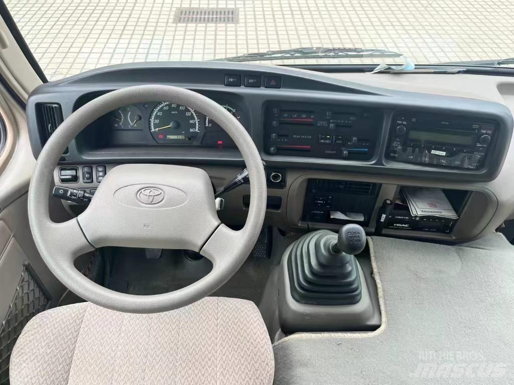Toyota Coaster Bus Мини бусове