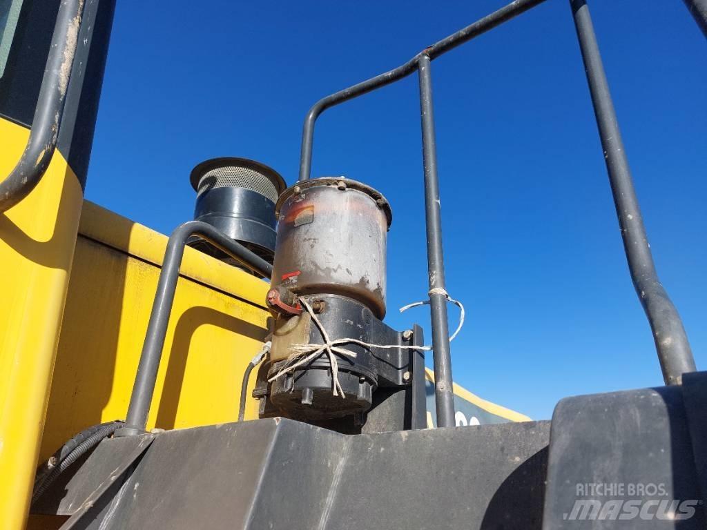 Komatsu WA480-6 Колесни товарачи