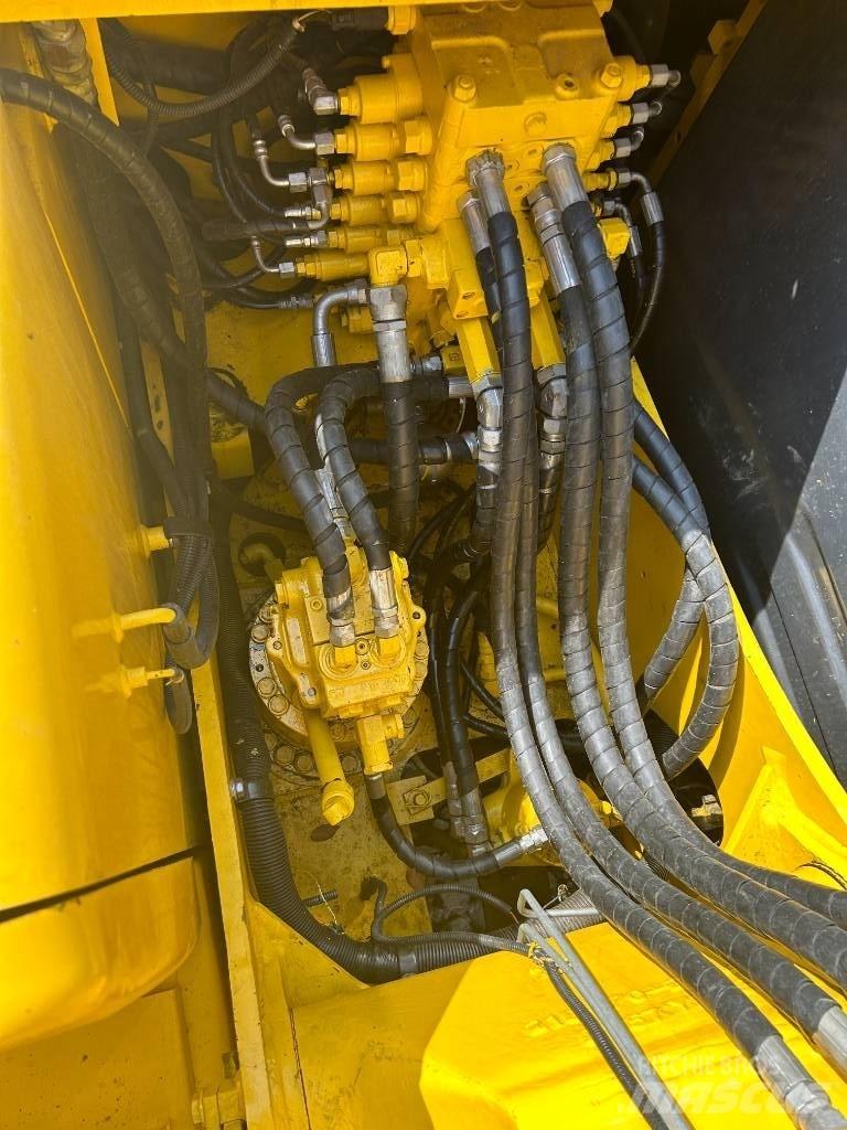 Komatsu PC 130 Средни екскаватори 7т - 12т