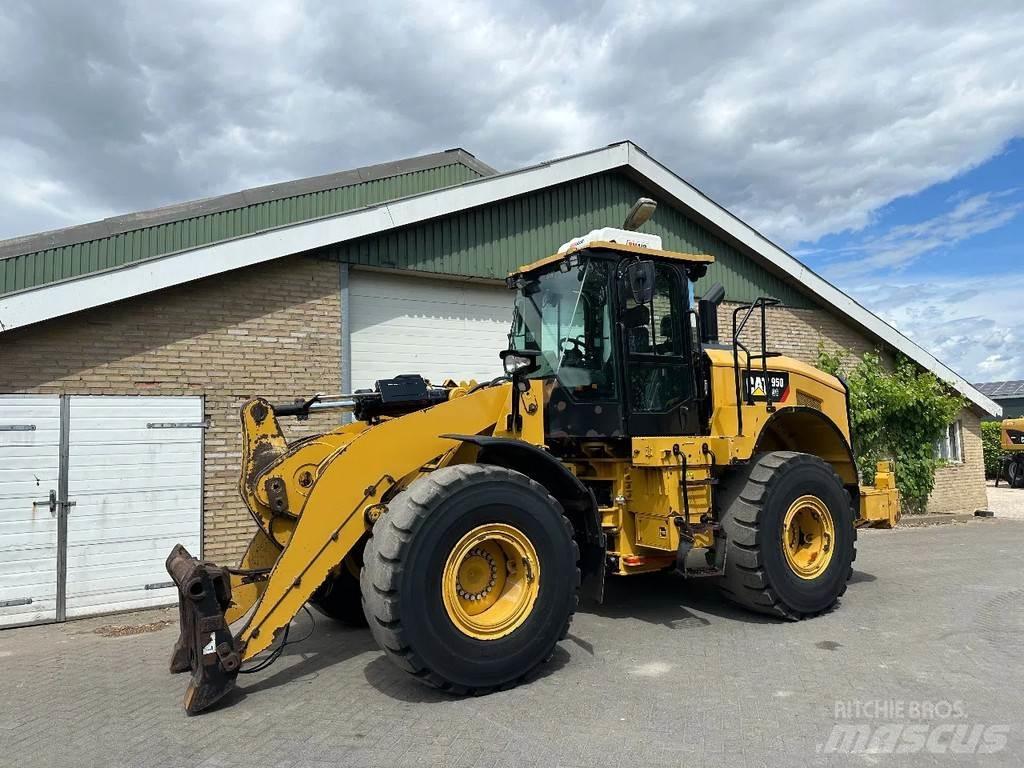 CAT 950G Колесни товарачи