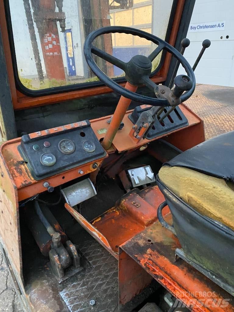 Jelau truck Вилични кари-повдигачи - други