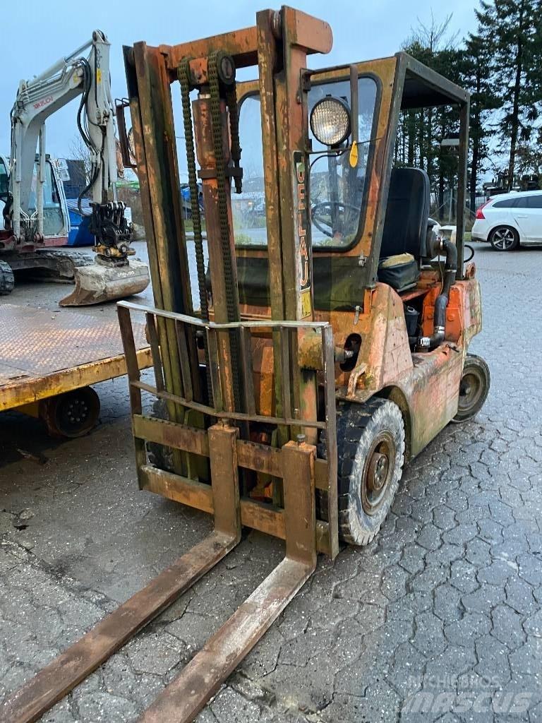 Jelau truck Вилични кари-повдигачи - други