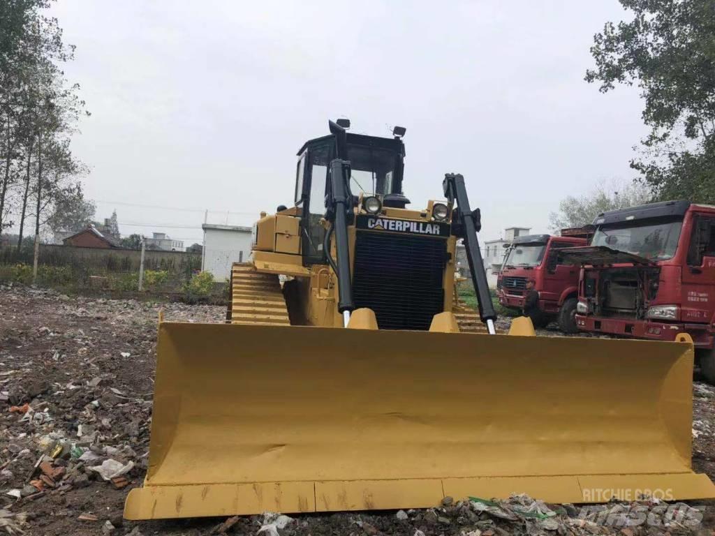 CAT D6H Верижни булдозери
