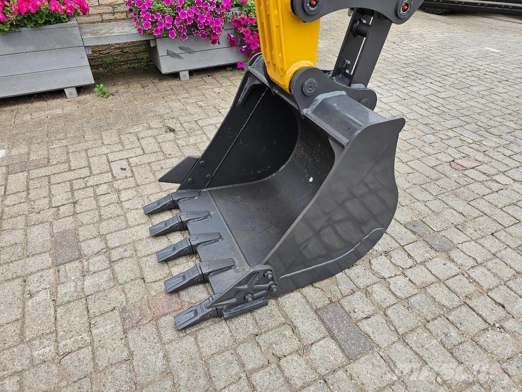 XCMG XE60GA Мини екскаватори < 7 т