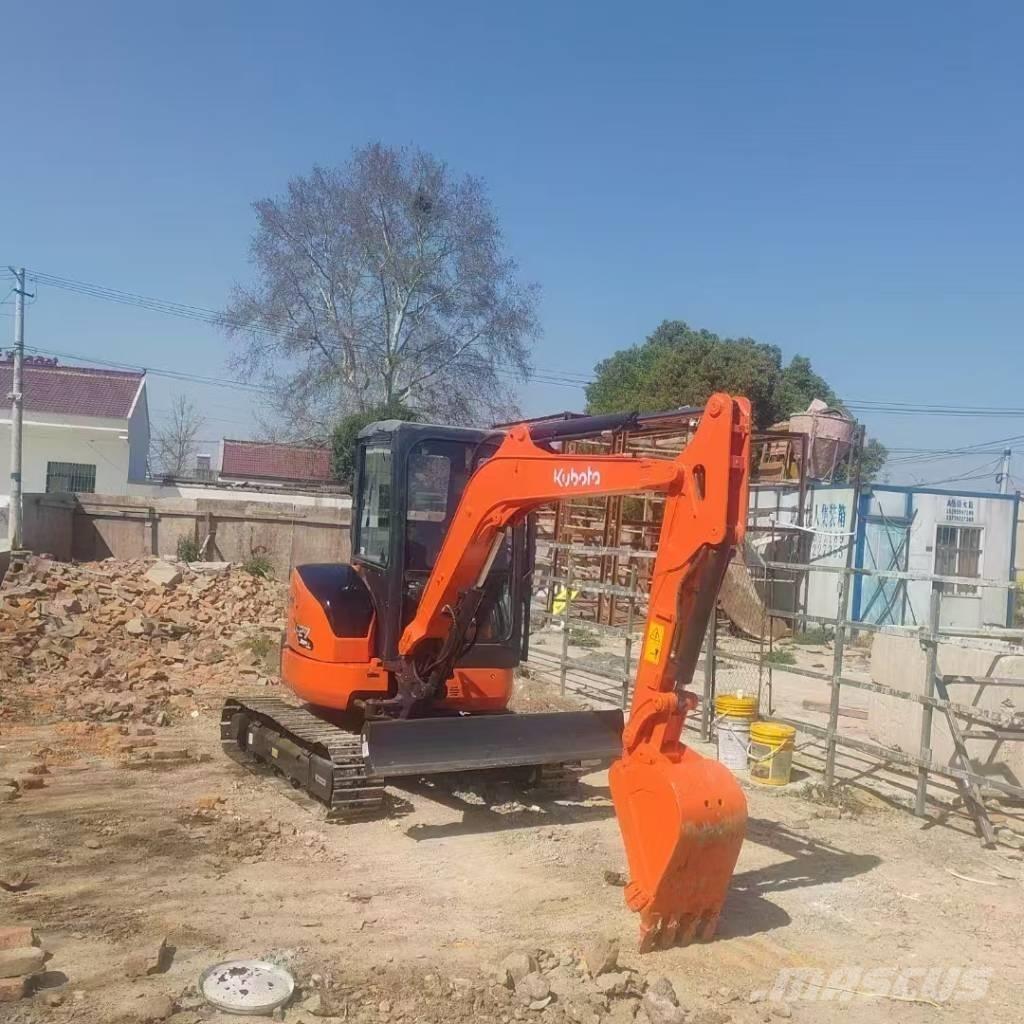 Kubota U 27 Мини екскаватори < 7 т