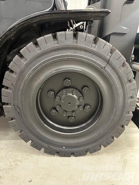 Toyota 52-8 FD 30 Дизелови камиони