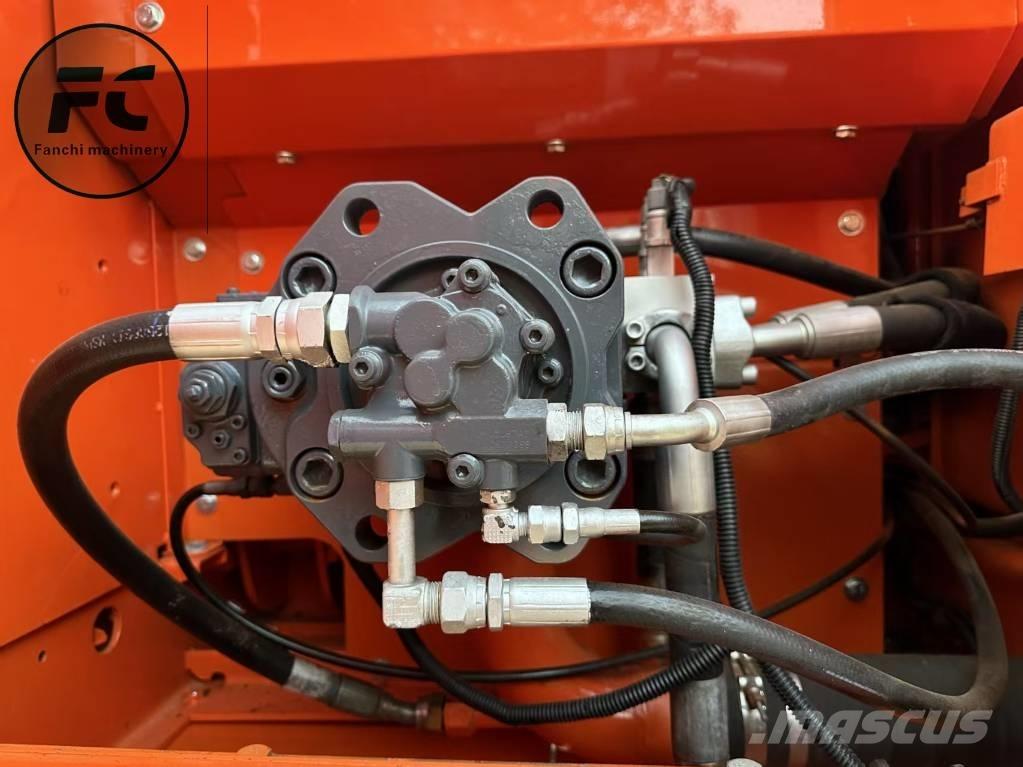 Doosan DX 225 LC Верижен екскаватор