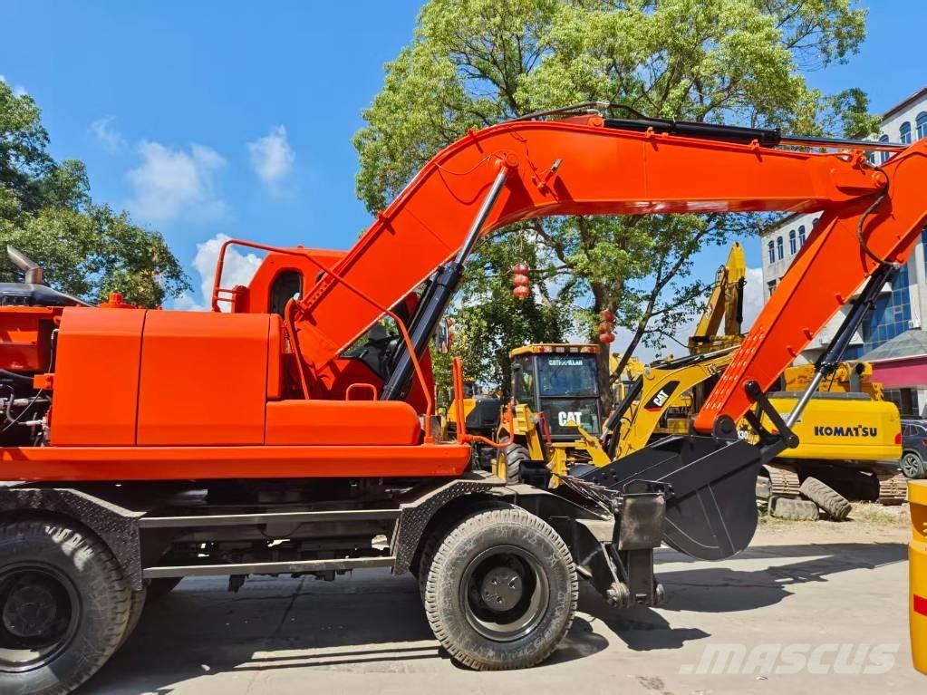 Doosan DH 210 W-7 Колесни екскаватори