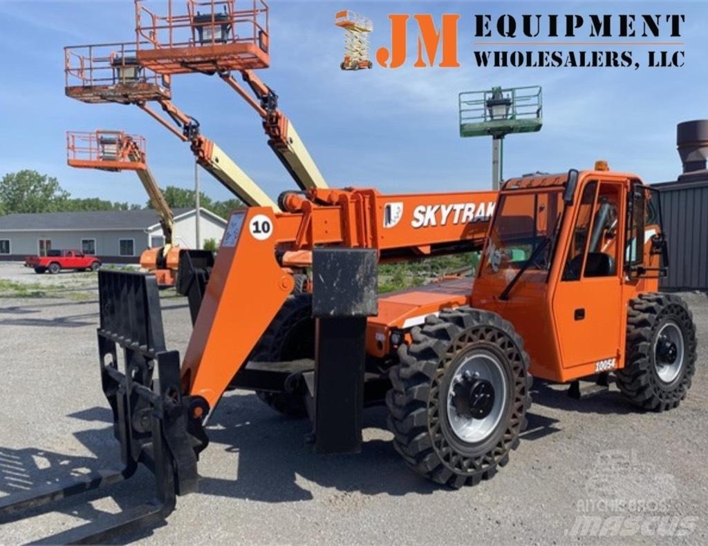 SkyTrak 10054 Телескопични товарачи