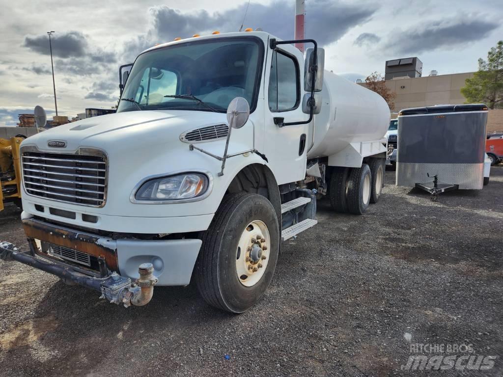 Freightliner M2-106 Цистерни за вода
