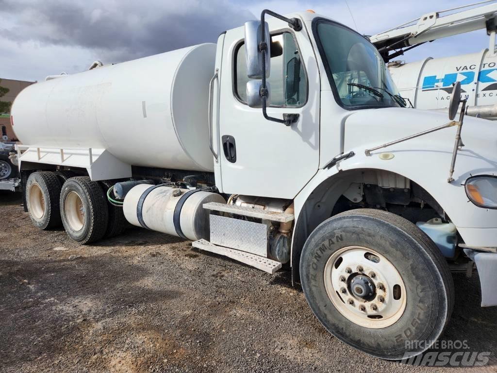 Freightliner M2-106 Цистерни за вода
