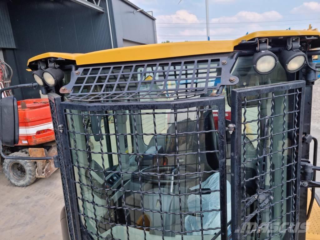 CAT 938K / 938M Кабина