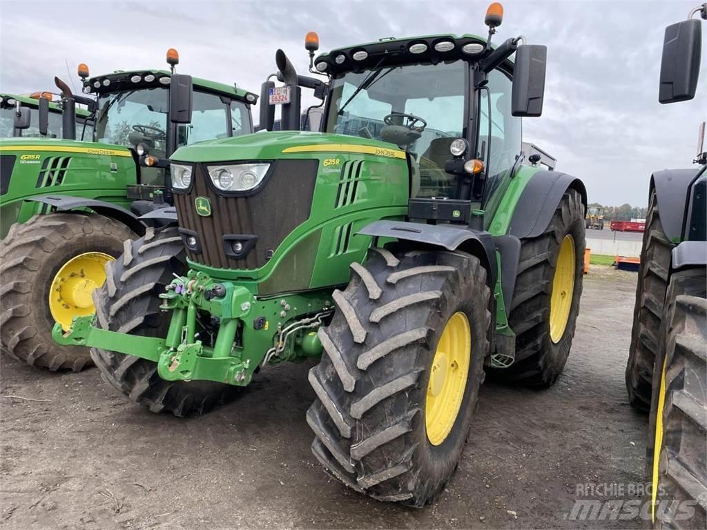 John Deere 6215R Трактори