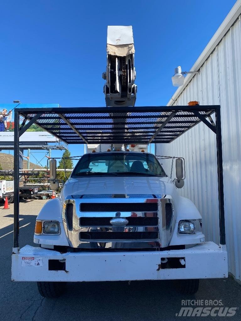Ford F 750 SD Моторизирани платформи с талига