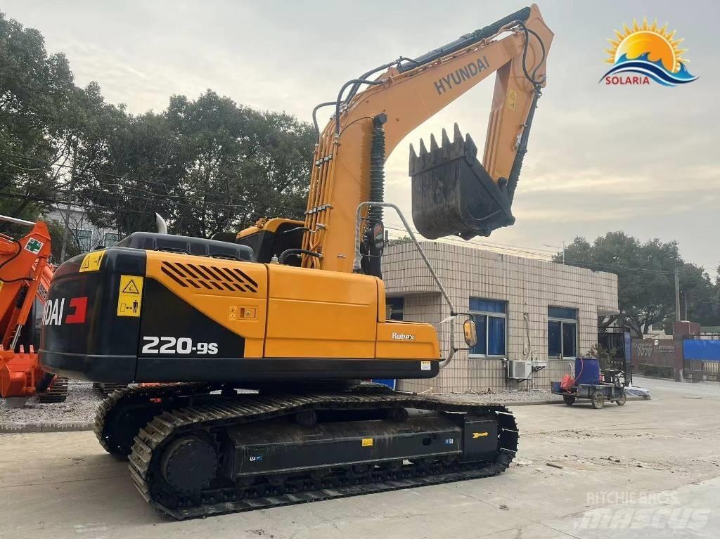 Hyundai R220-9S Колесни екскаватори