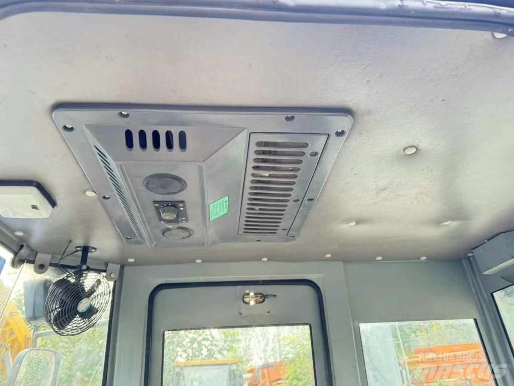 Shantui SD 32 Верижни булдозери
