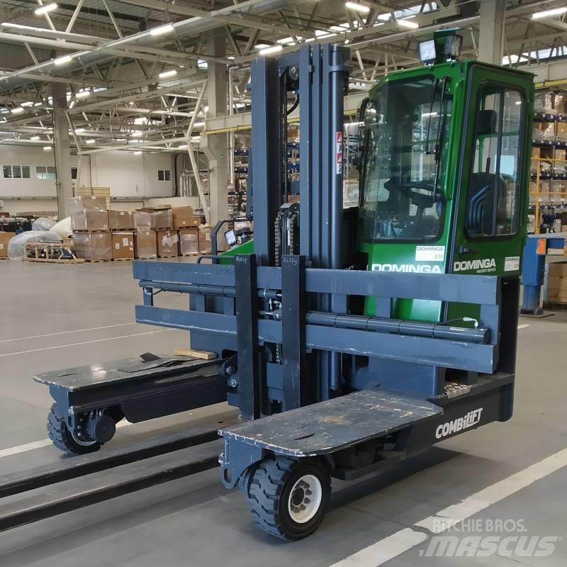Combilift C 4000 L Повдигач с движение в 4 посоки